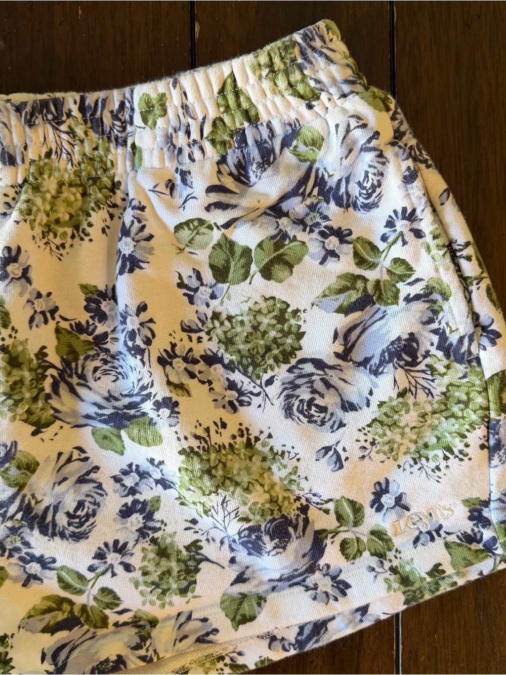 Levi’s Floral High Rise Sweat Shorts Blue Green Roses Pull On Size M